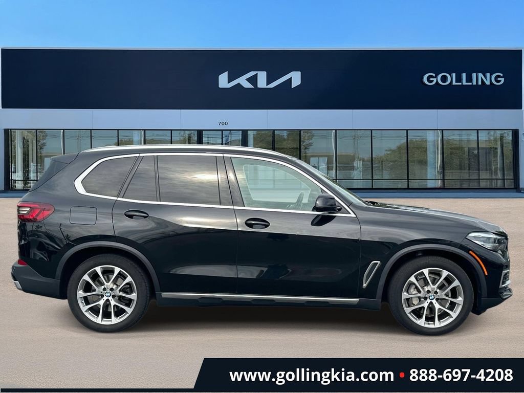 Used 2022 BMW X5 xDrive40i AWD/4WD image 2