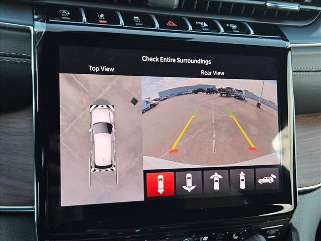 New 2025 Jeep Grand Cherokee Summit image 13