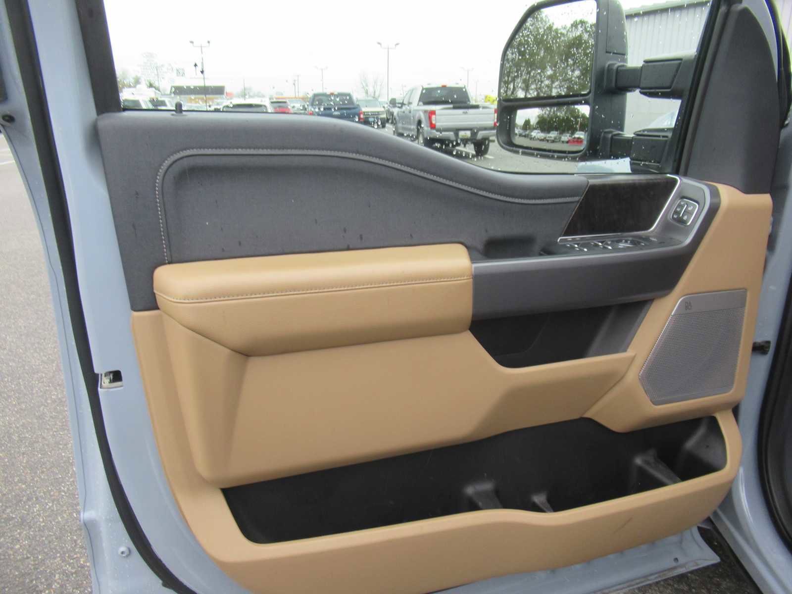 Used 2024 Ford F250 Lariat image 27