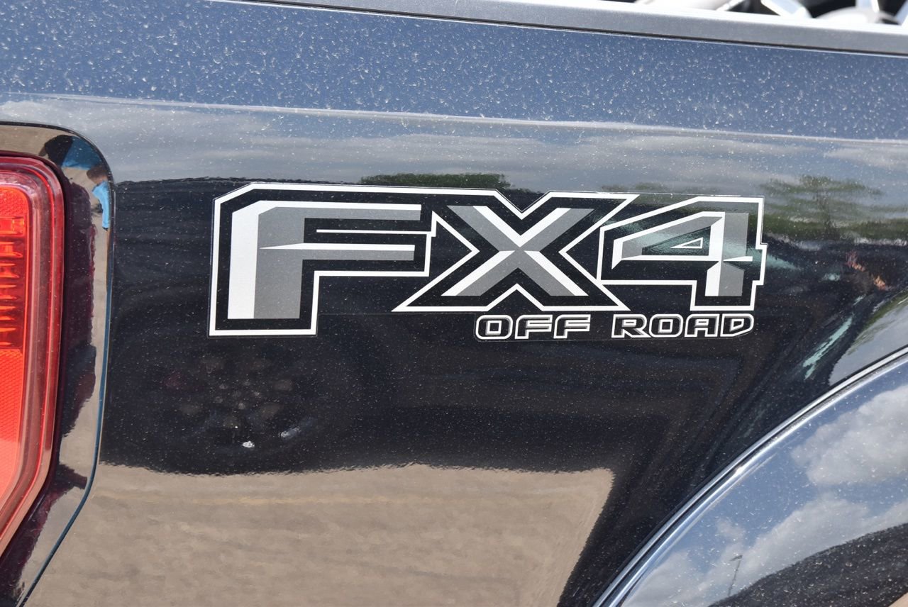 Used 2022 Ford F250 Lariat w/ Black Appearance Package image 14