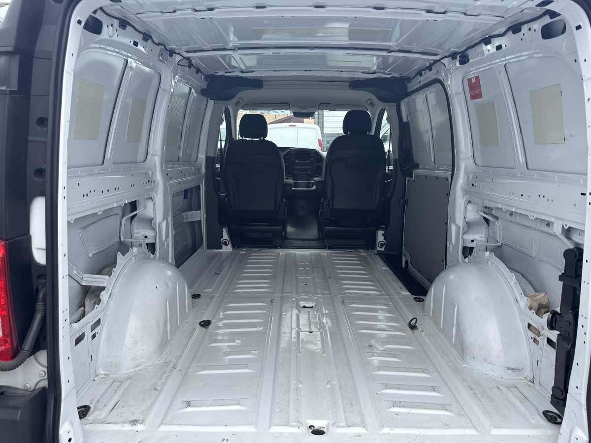 Used 2020 Mercedes-Benz Metris image 9