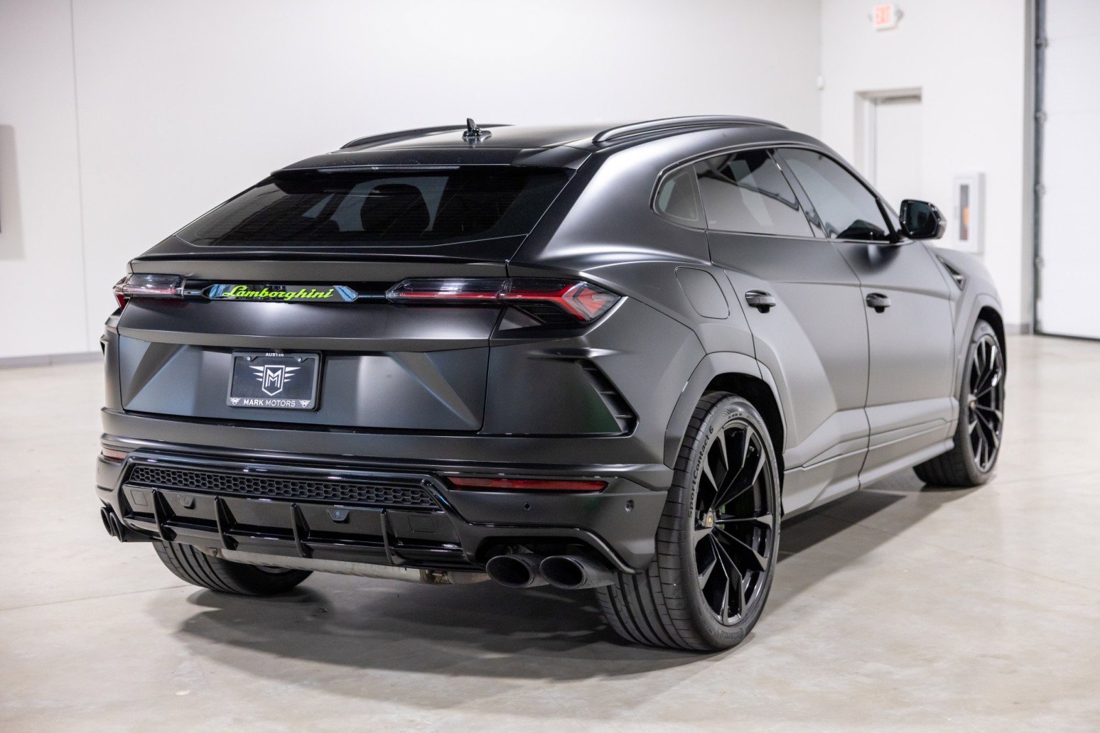 Used 2022 Lamborghini Urus image 9