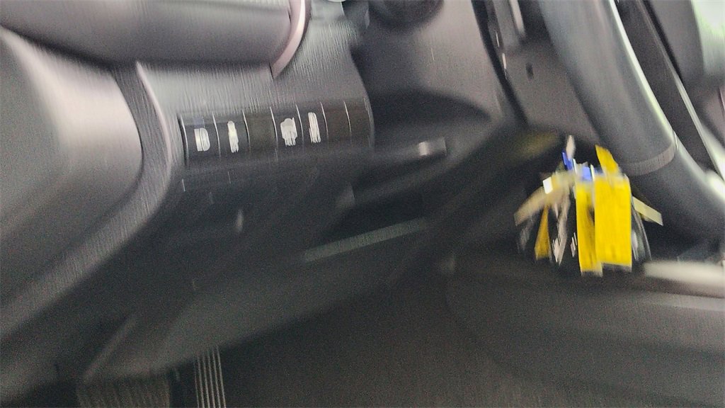 Used 2023 Toyota Camry SE image 10