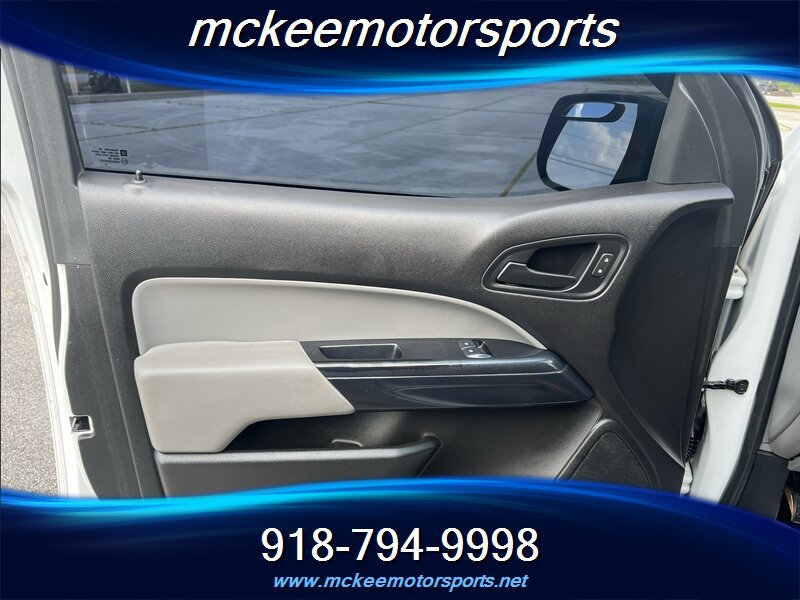 Used 2017 GMC Canyon SL RWD image 13