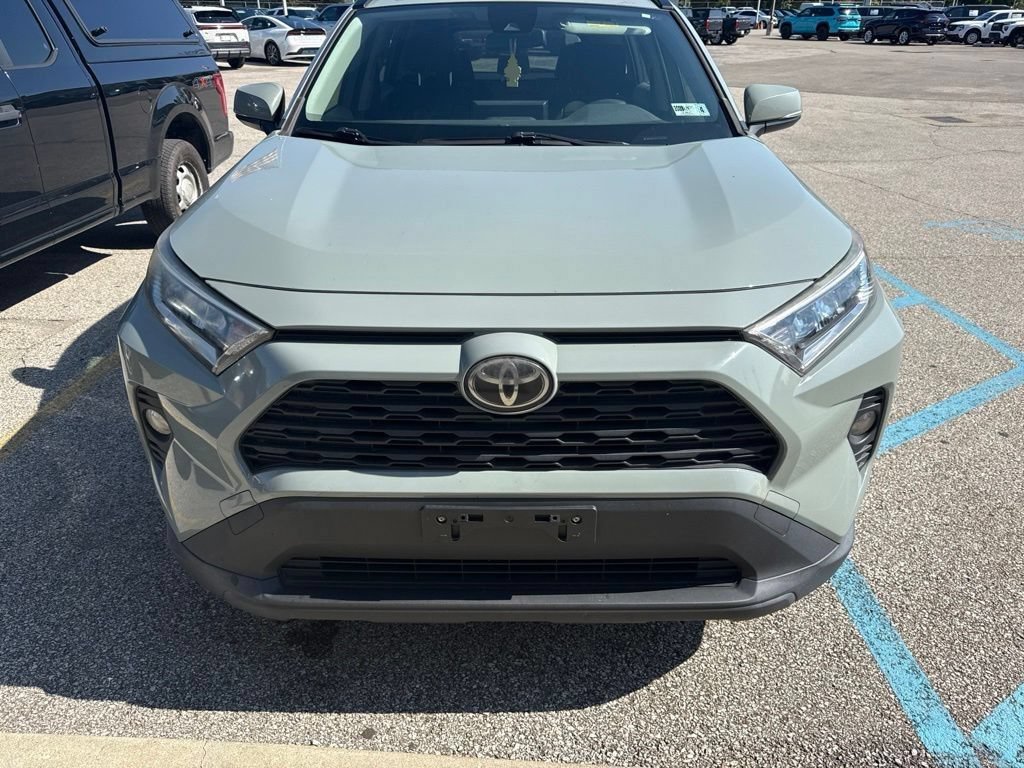 Used 2019 Toyota RAV4 XLE w/ All Weather Liner Package AWD/4WD image 2
