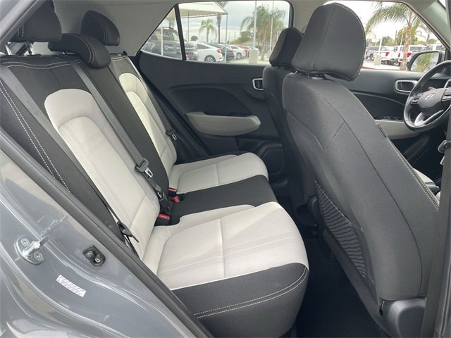 Used 2023 Hyundai Venue SEL image 25