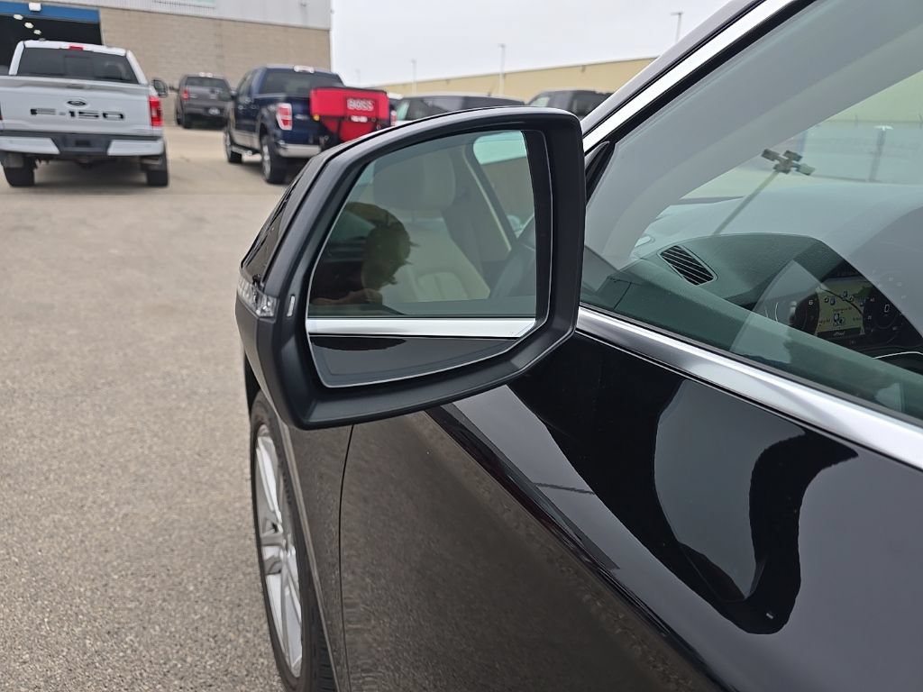 Used 2019 Audi Q5 2.0T Premium Plus w/ Premium Plus Package AWD/4WD image 9