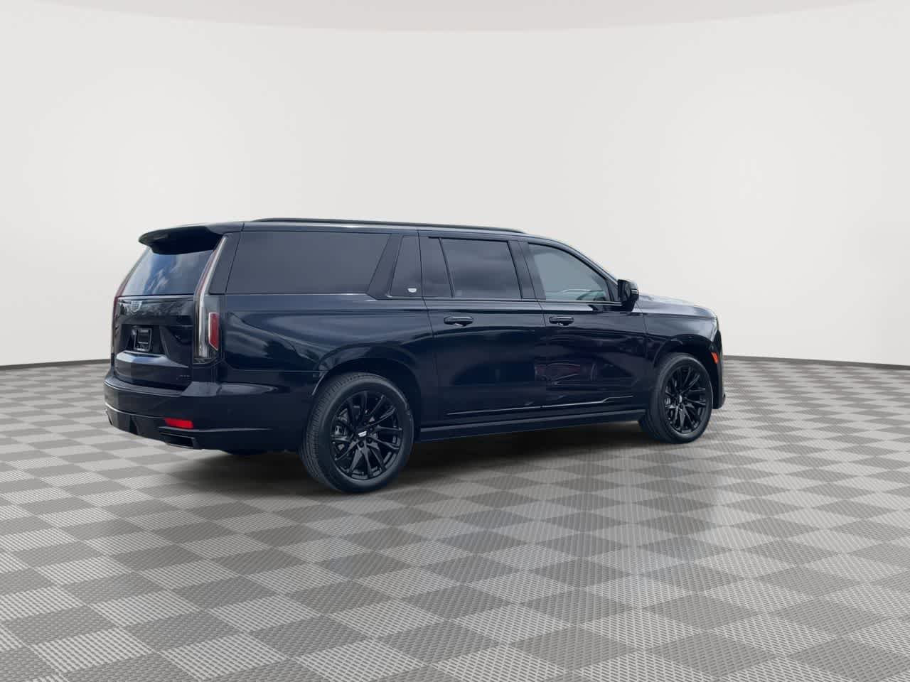 Used 2024 Cadillac Escalade ESV Sport Platinum w/ LPO, ONYX Package AWD/4WD image 8