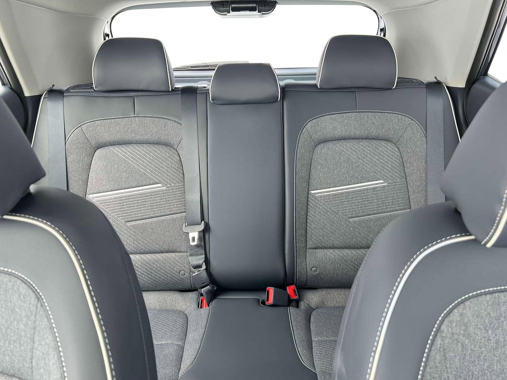 New 2025 Hyundai Venue Limited image 25