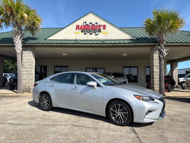 Used 2017 Lexus ES 350 w/ Luxury Package