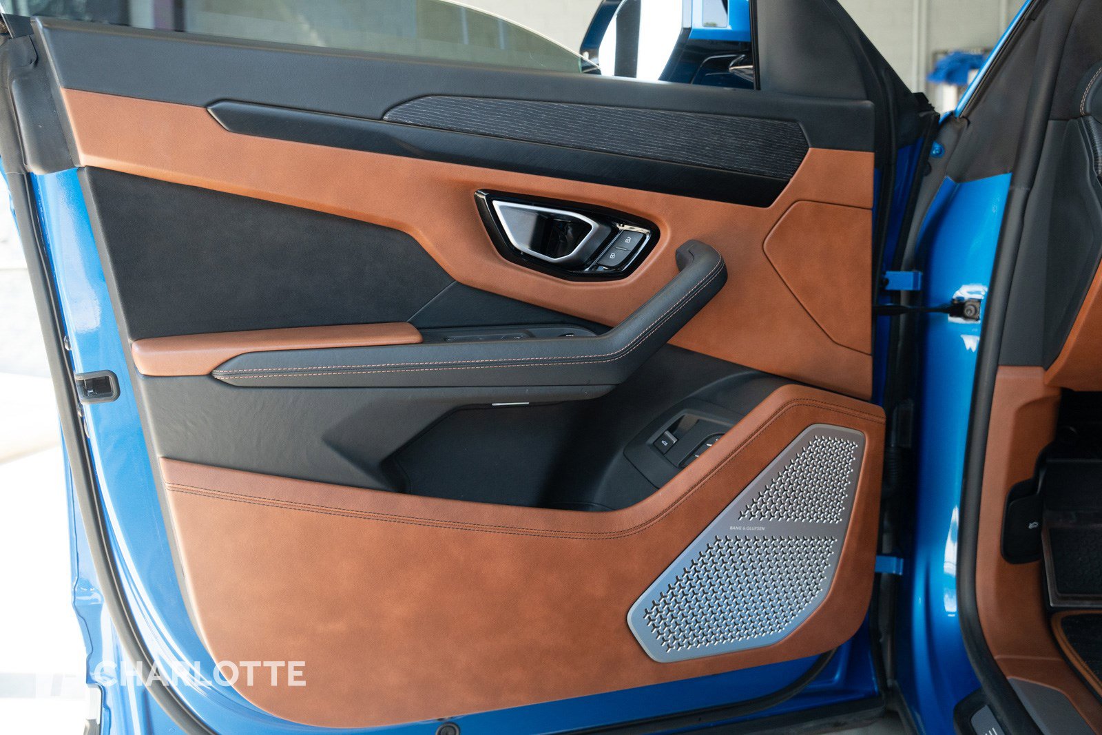 Used 2021 Lamborghini Urus image 17