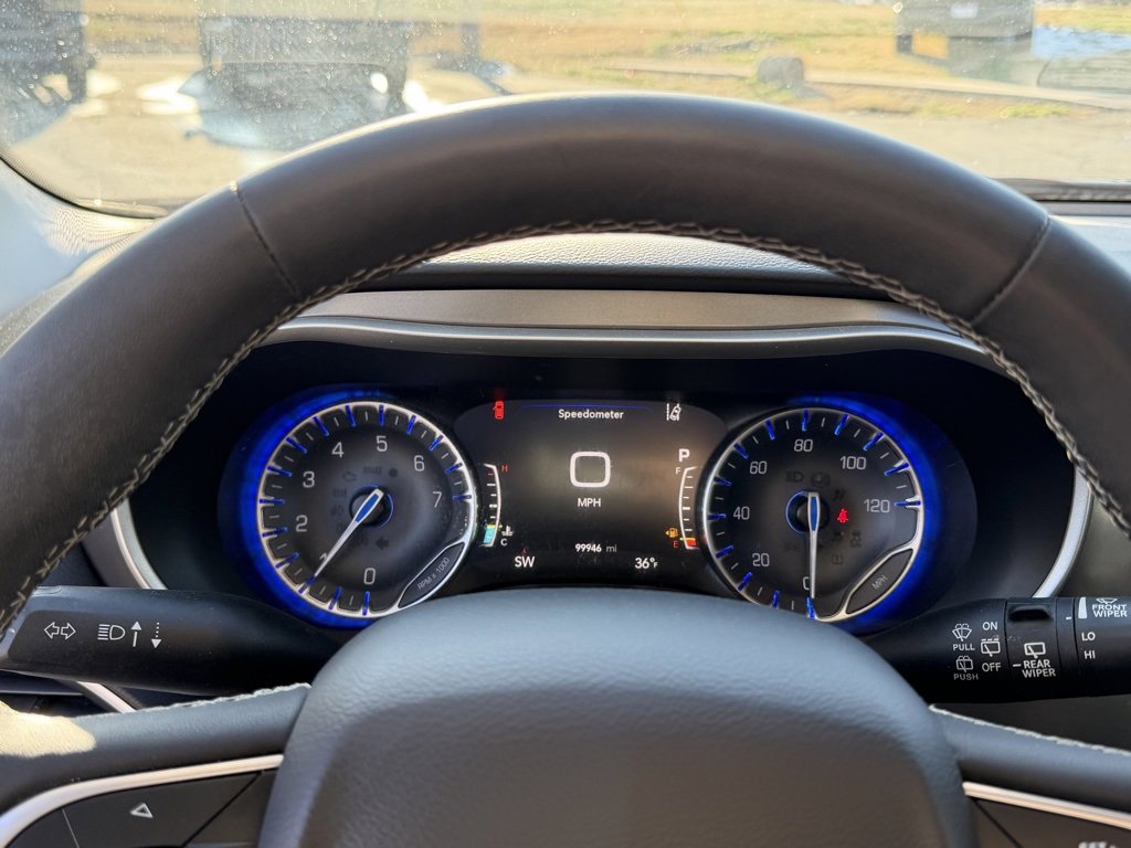 Used 2022 Chrysler Pacifica Touring-L image 18