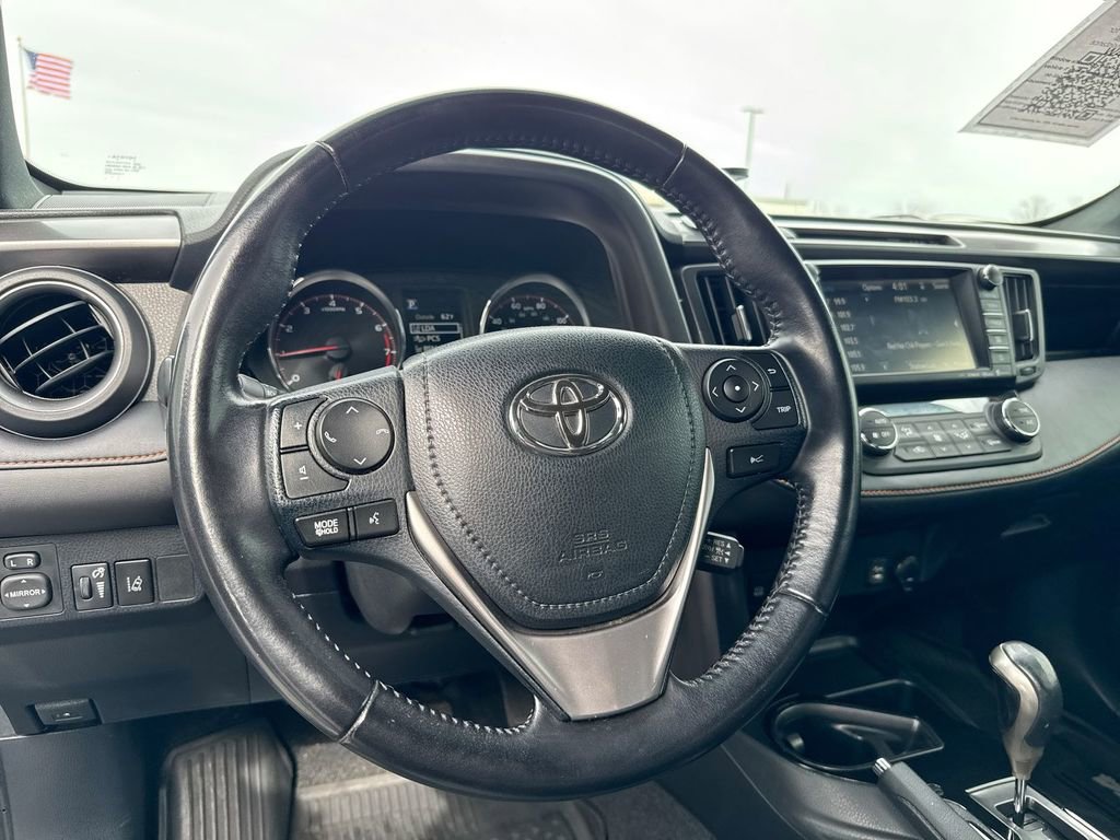 Used 2017 Toyota RAV4 SE w/ Advanced Technology Package image 11