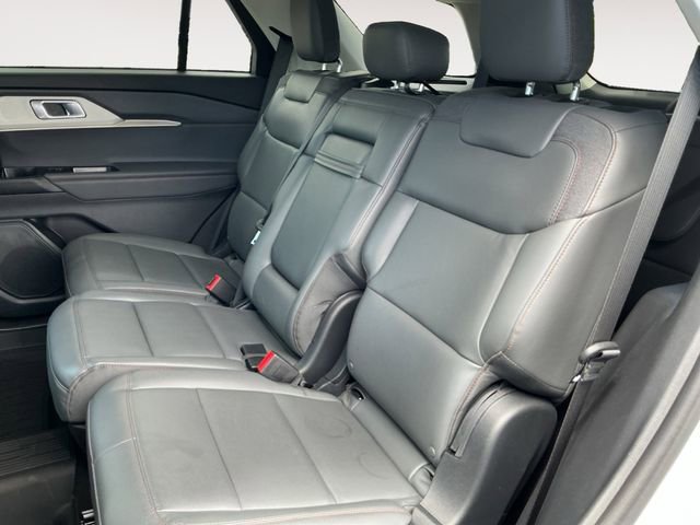Used 2026 Ford Explorer Active w/ Active Comfort Package RWD image 14