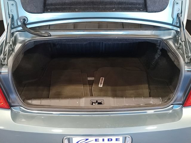 Used 2009 Chevrolet Malibu LTZ FWD image 18
