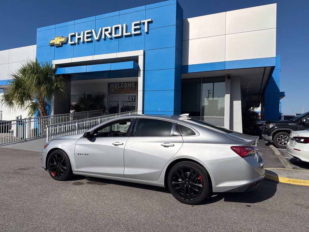 Used 2022 Chevrolet Malibu LT w/ Leather Package FWD image 4