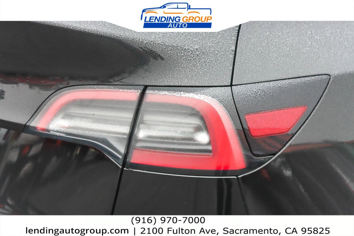 Used 2021 Tesla Model Y Long Range image 8