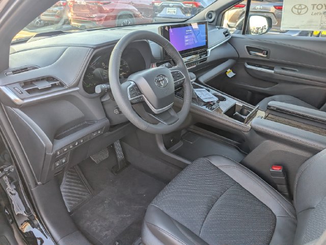 New 2026 Toyota Sienna Platinum AWD/4WD image 11