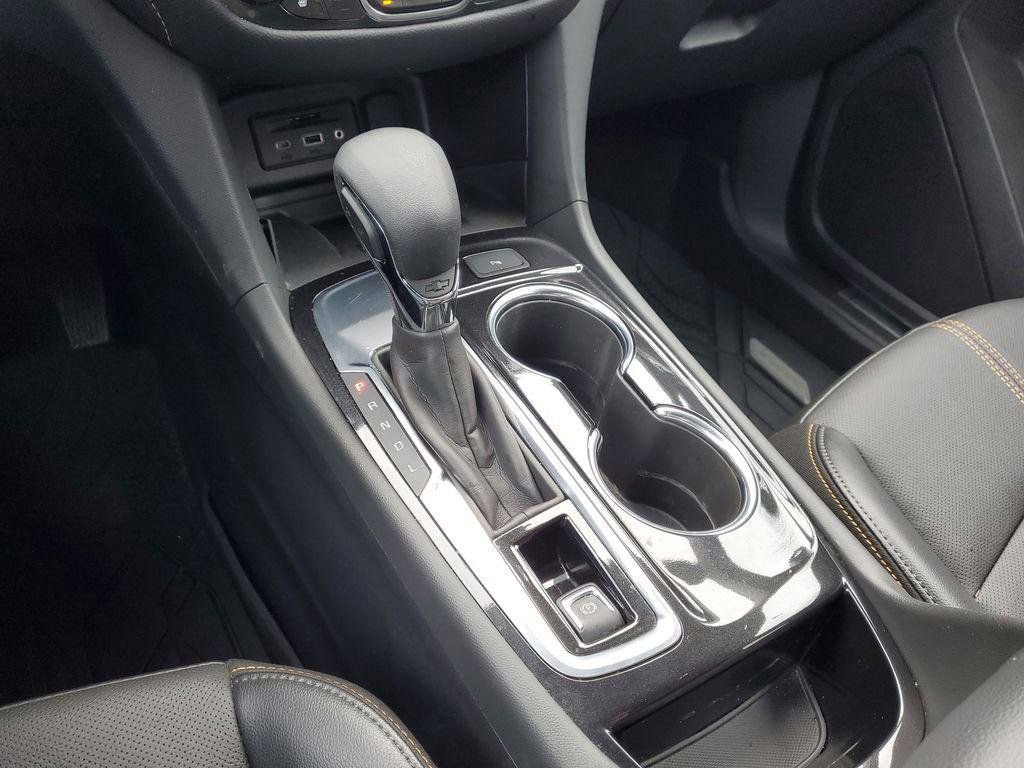 Used 2023 Chevrolet Equinox Premier image 18