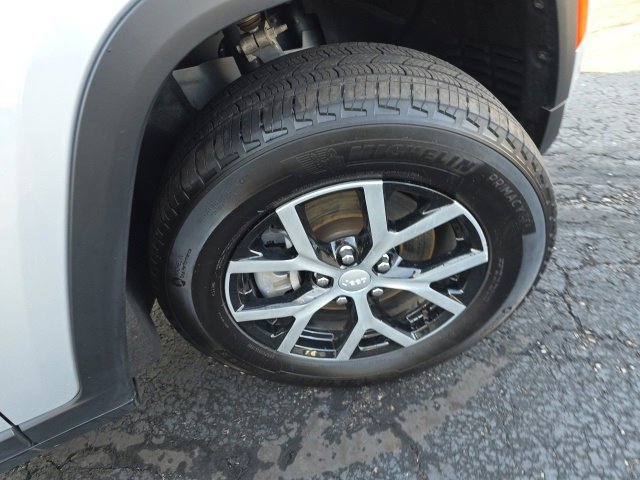 Used 2024 Jeep Grand Cherokee L Limited w/ Luxury Tech Group II image 66