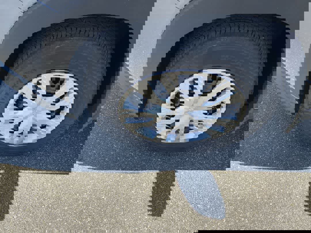 Used 2026 Toyota Corolla Cross L image 10