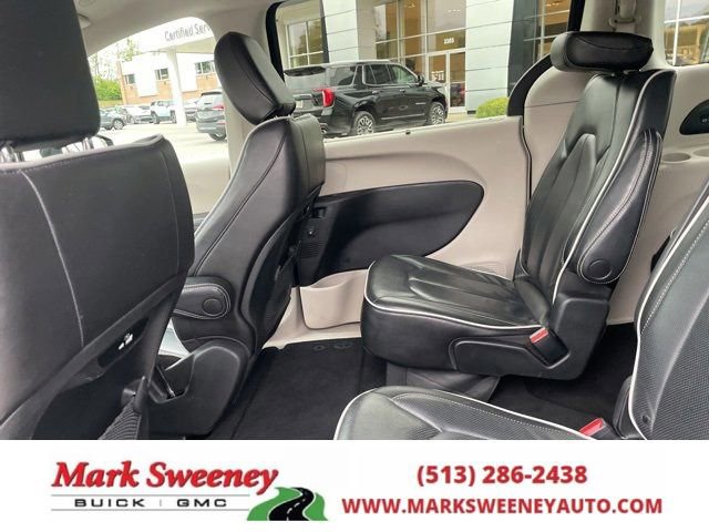 Used 2023 Chrysler Pacifica Limited image 13