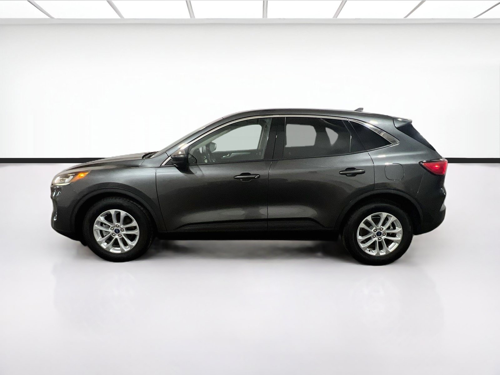 Used 2020 Ford Escape SE FWD image 23