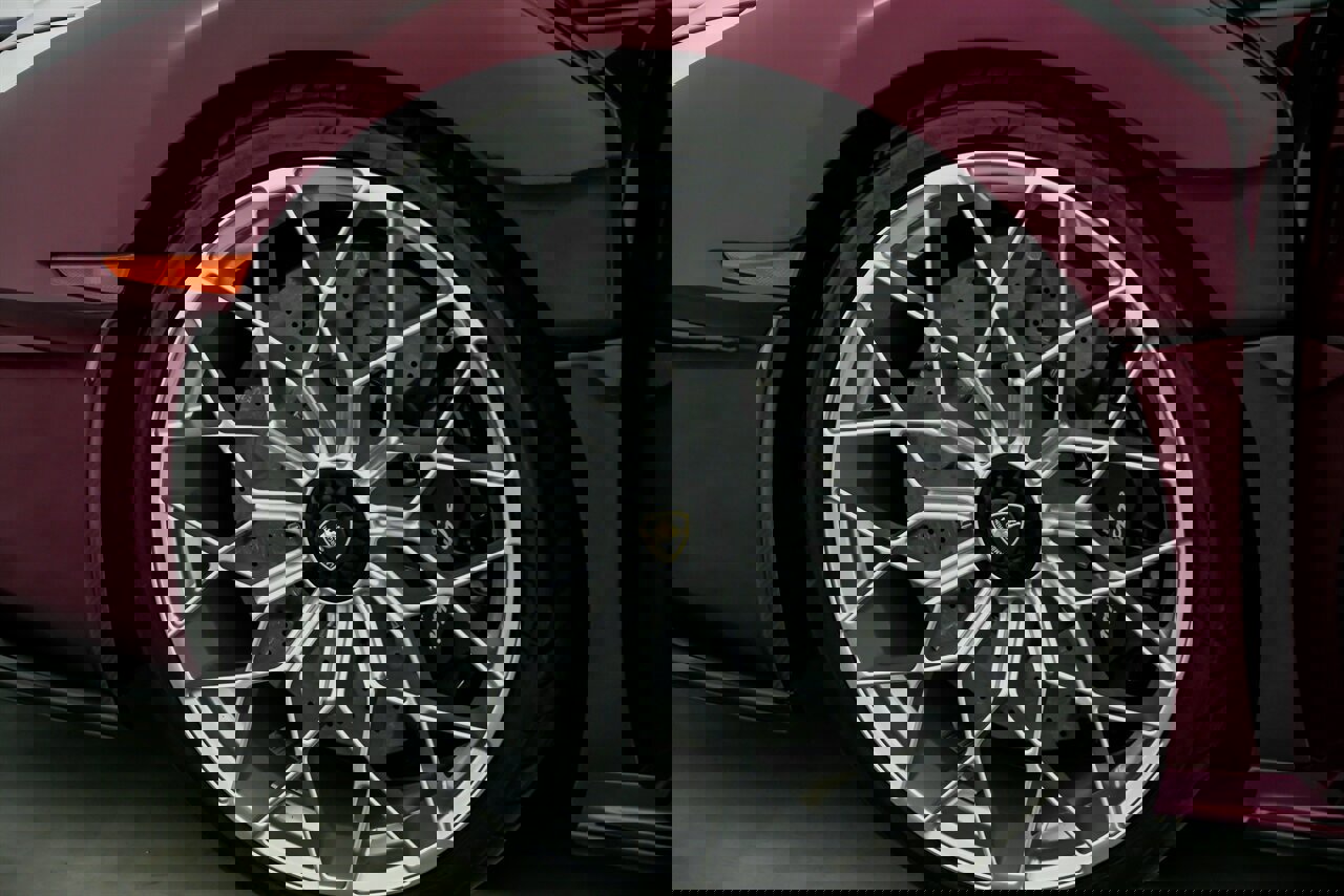 Used 2022 Lamborghini Huracan STO image 23