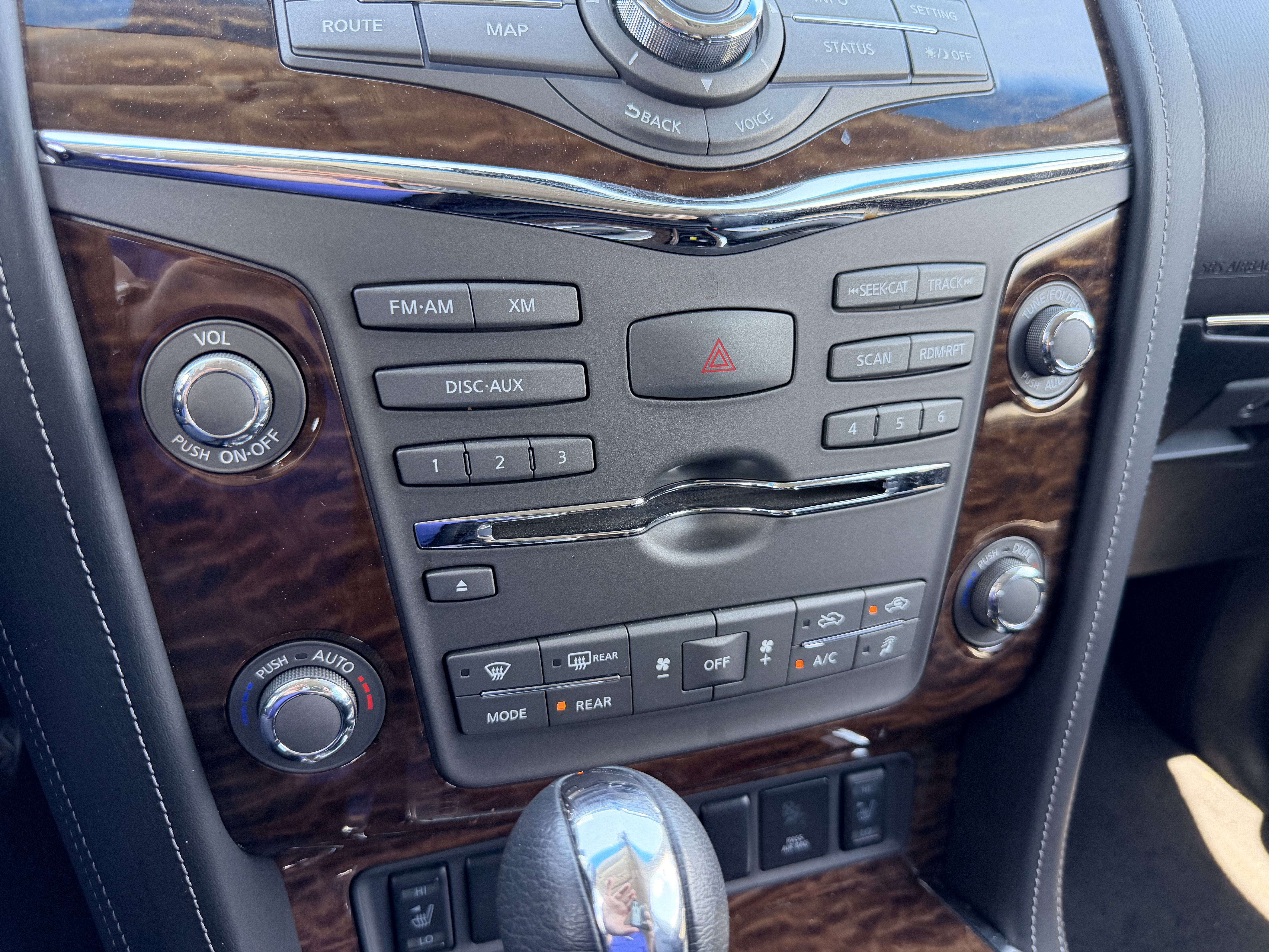 Used 2017 Nissan Armada SL AWD/4WD image 19