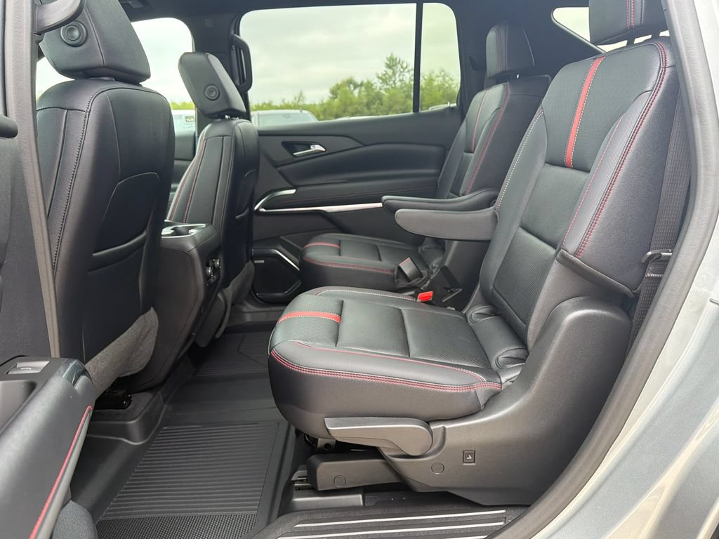 Certified 2024 Chevrolet Traverse RS w/ LPO, Floor Liner Package AWD/4WD image 18