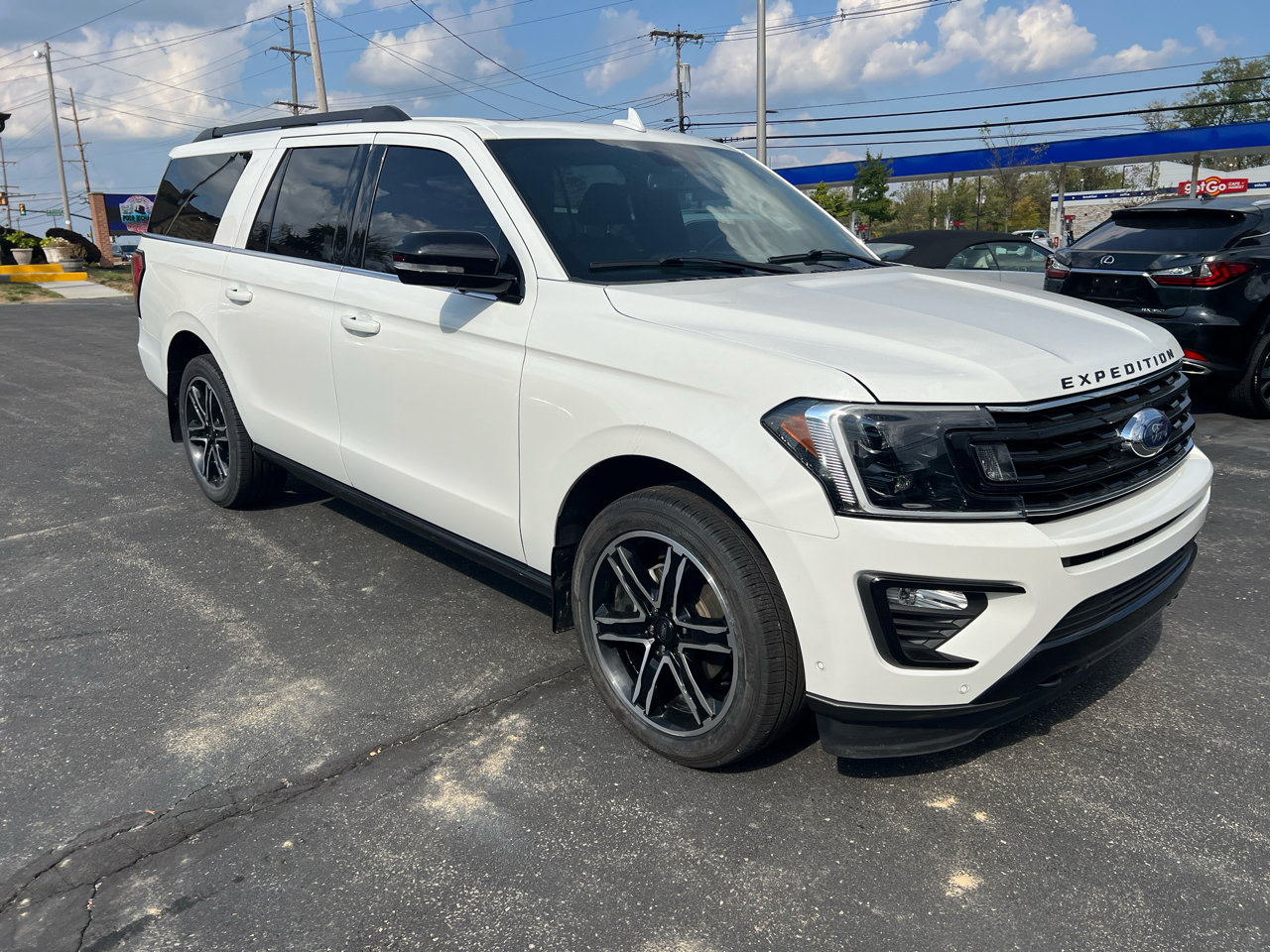 Used 2021 Ford Expedition Max Limited image 3