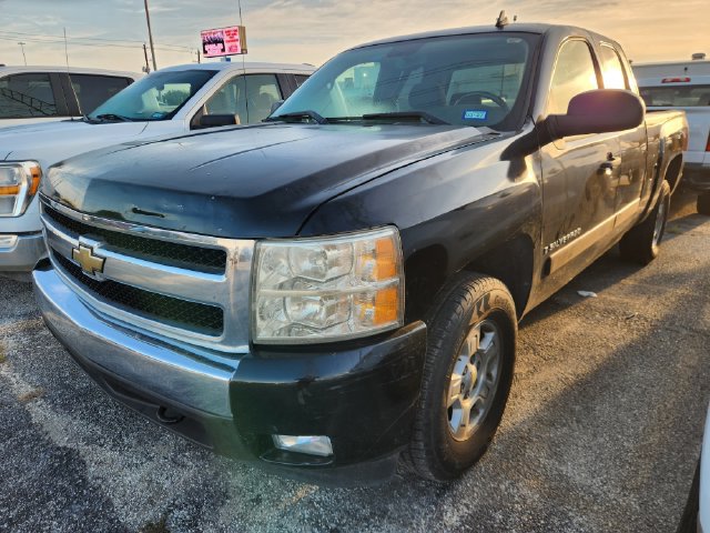 Used 2008 Chevrolet Silverado 1500 LT w/ 1LT Convenience Package RWD image 3