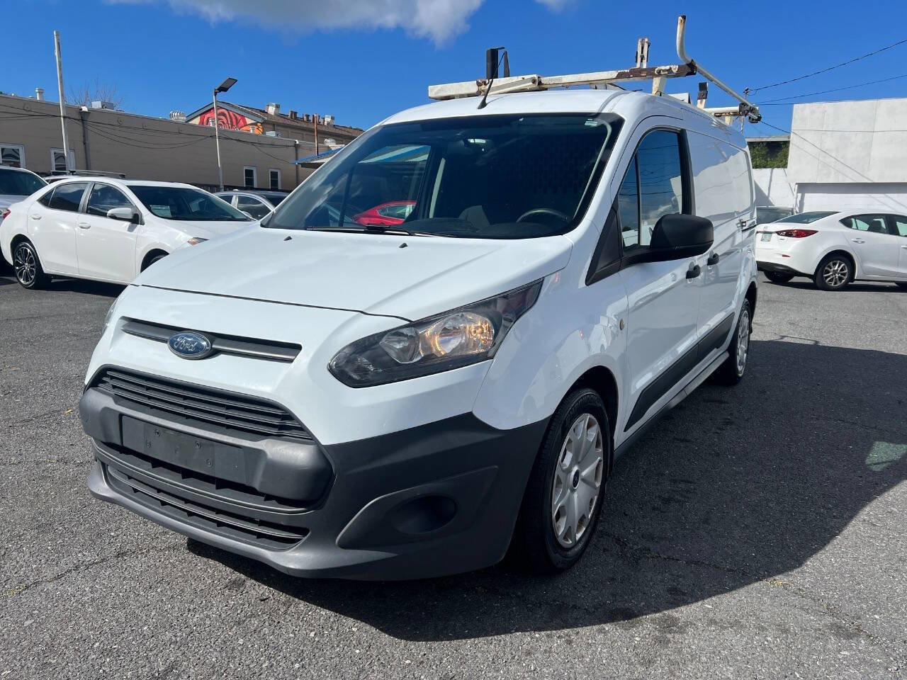 Used 2017 Ford Transit Connect XLT image 2