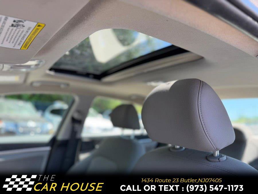 Used 2019 Hyundai Elantra Value Edition FWD image 17