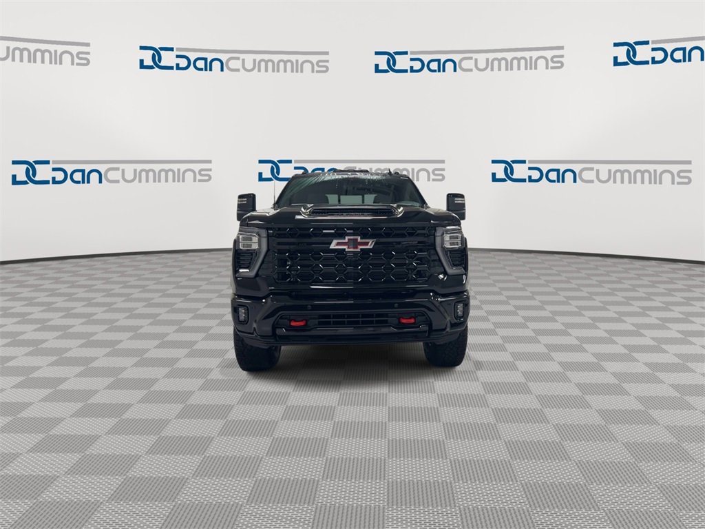New 2026 Chevrolet Silverado 2500 ZR2 image 3