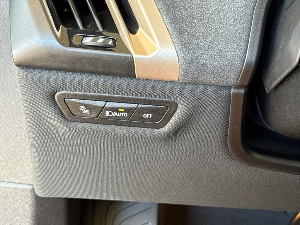 New 2026 BMW iX xDrive60 w/ Premium Package image 24