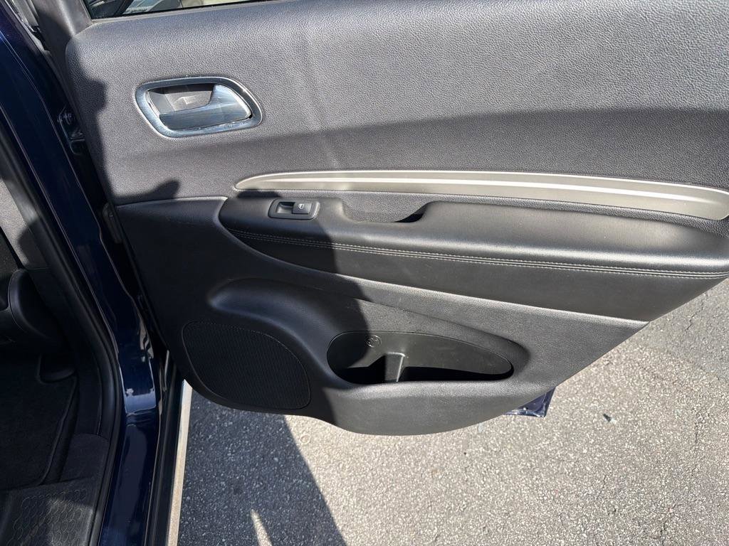 Used 2018 Dodge Durango SXT w/ 3rd Row Seating Group RWD image 28