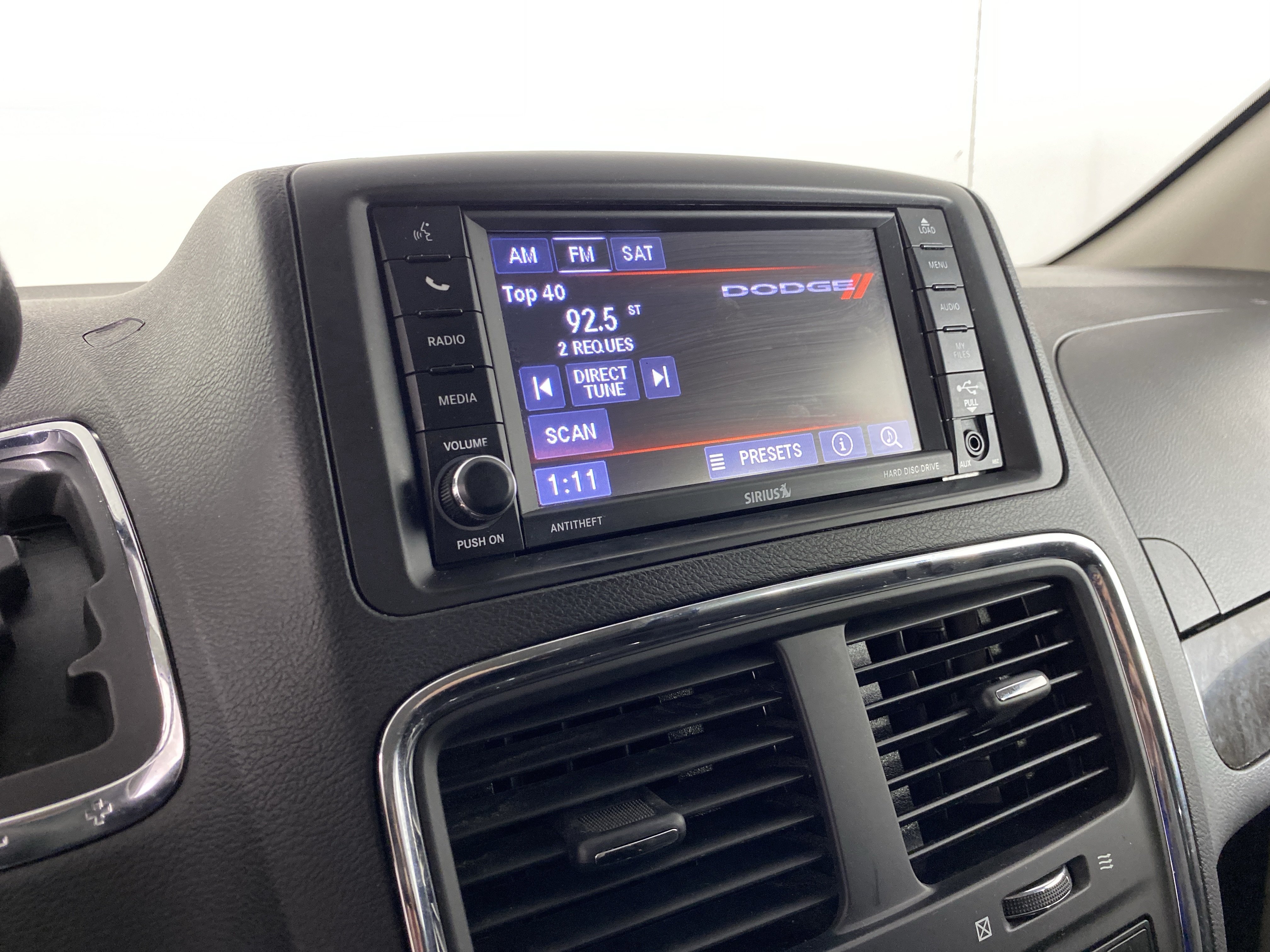 Used 2018 Dodge Grand Caravan SE w/ UConnect Hands-Free Group FWD image 26