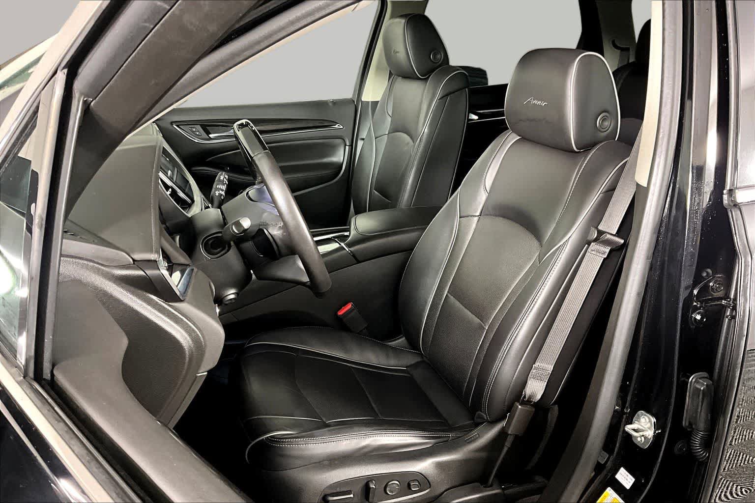 Certified 2020 Buick Enclave Avenir w/ Avenir Technology Package AWD/4WD image 8