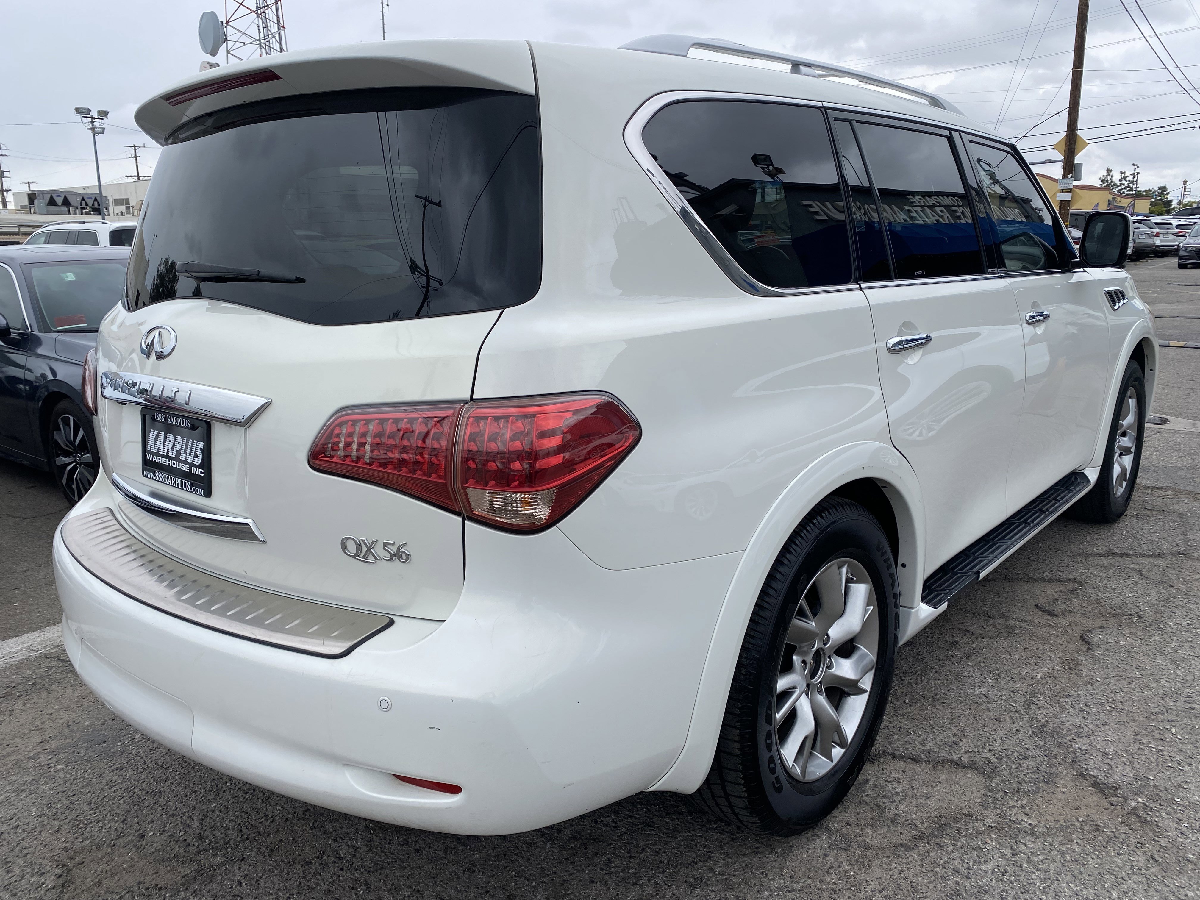 Used 2011 INFINITI QX56 2WD w/ Theater Pkg image 9