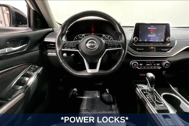 Used 2023 Nissan Altima 2.5 SR AWD/4WD image 11
