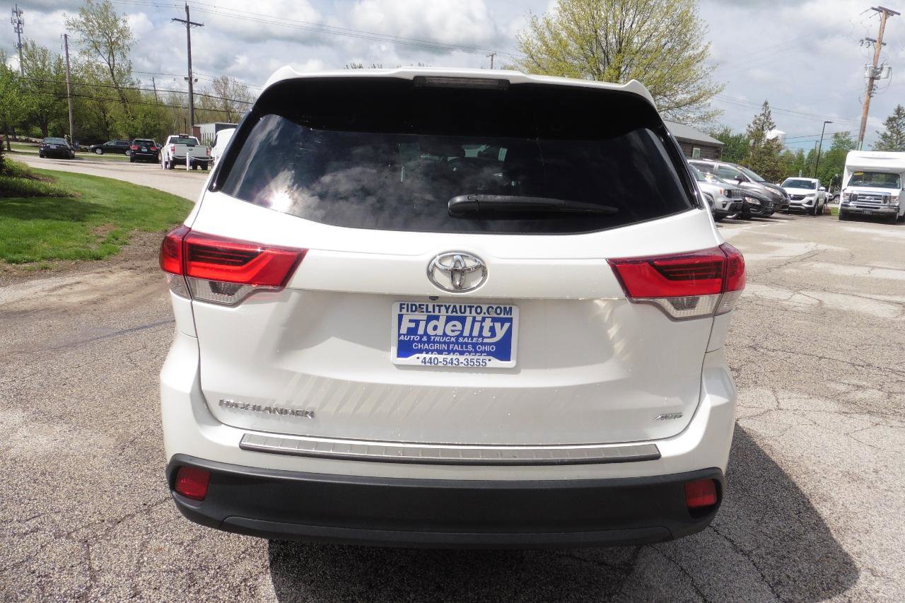 Used 2019 Toyota Highlander LE w/ Protection Package #3 AWD/4WD image 13
