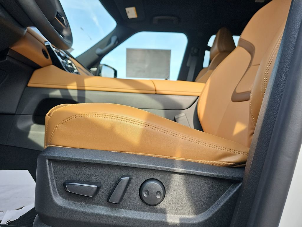 New 2026 Nissan Armada SL w/ Captain's Chari Seat Package RWD image 34