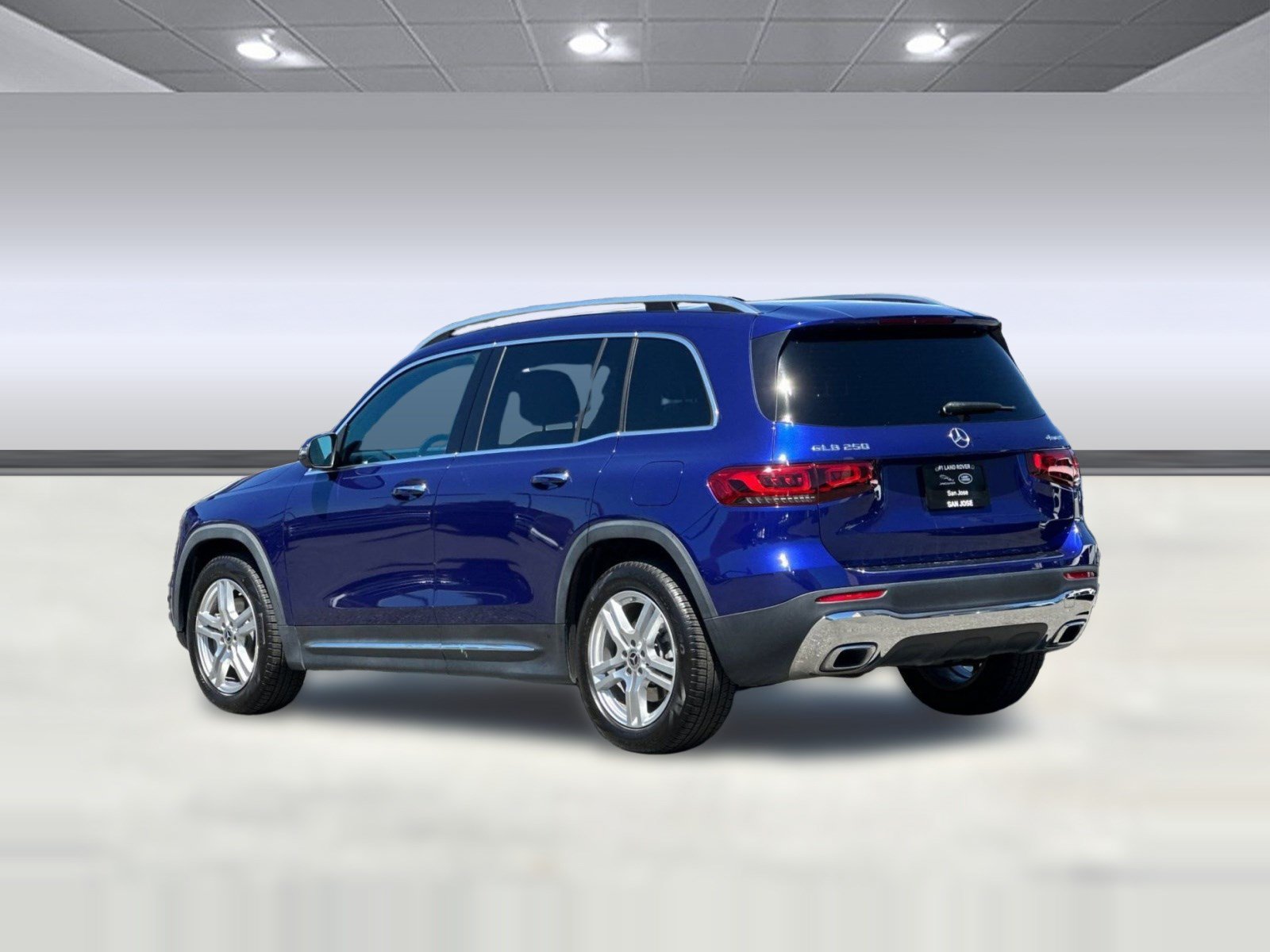 Used 2021 Mercedes-Benz GLB 250 4MATIC image 3