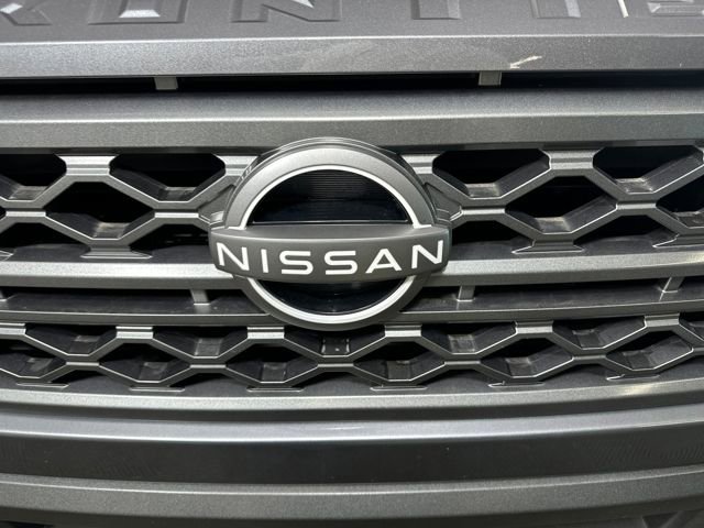 Used 2024 Nissan Frontier SV image 9