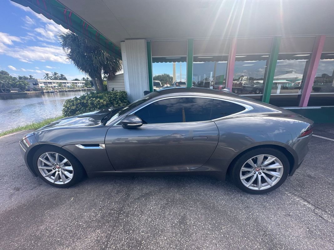 Used 2018 Jaguar F-TYPE Coupe image 4