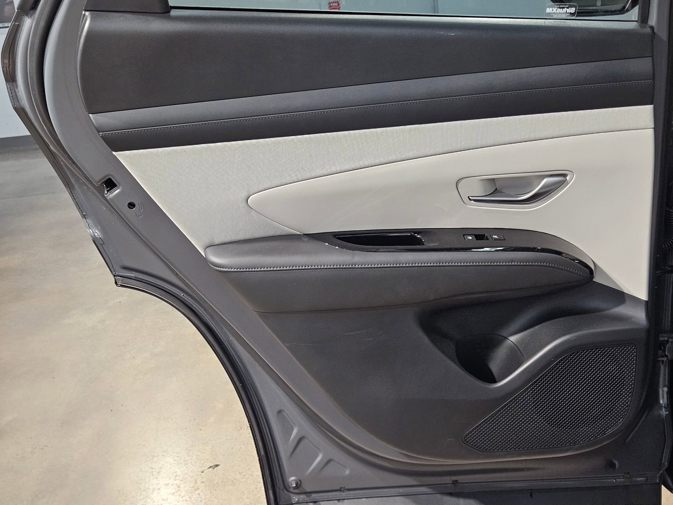 Used 2025 Hyundai Tucson Limited image 34