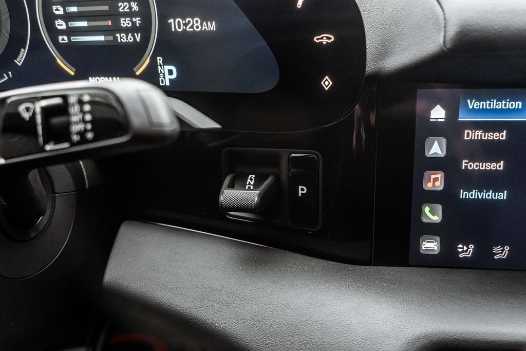 Used 2021 Porsche Taycan 4S image 19