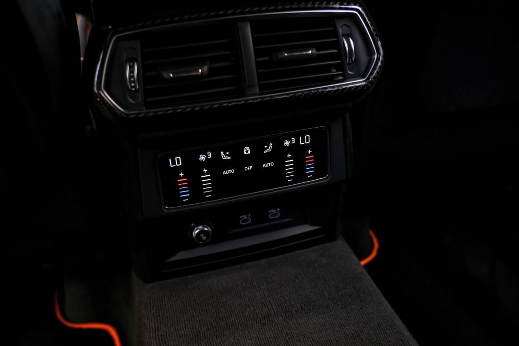 Used 2023 Lamborghini Urus Performante image 39