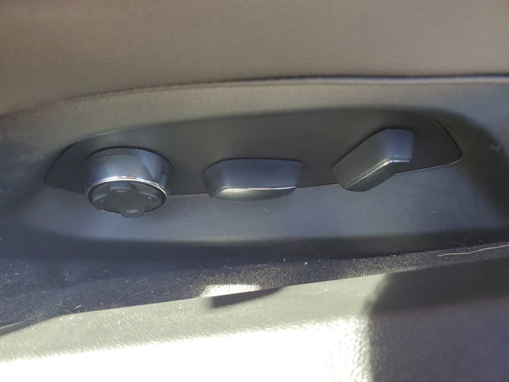 Used 2023 Chevrolet Corvette Stingray Preferred Conv w/ Stealth Interior Trim Package RWD image 15